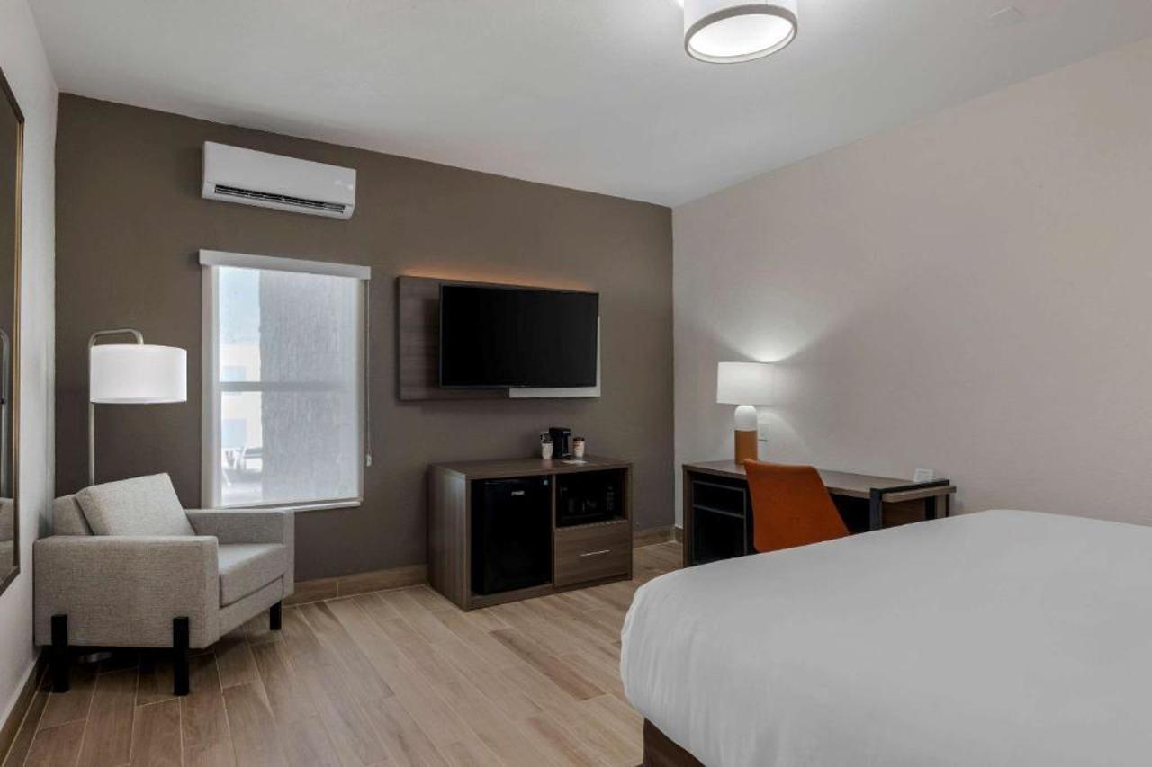 Comfort Inn 南帕诸岛 外观 照片